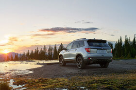 Honda Passport bei Sonnenaufgang