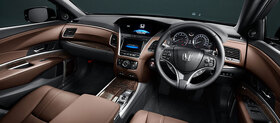 Braunes Armaturenbrett des neuen Honda Legend