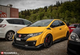 yellow Honda Civic Type R FK2R