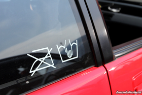 Roter Honda Civic EE9 Nur von Hand waschen-Symbol am EE-Meeting