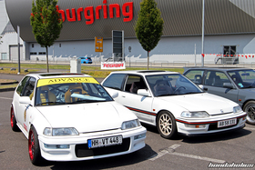 Zwei weisse Honda Civic EE9 am EE-Meeting