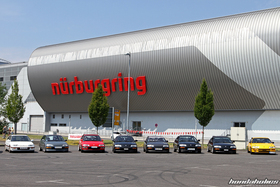 Gruppenbild der Fahrzeuge am EE-Meeting von vorne