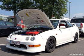 Weisser Honda Integra Type R DC2 am EE-Meeting