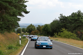 Zwei Celestial Blaue CRF EE8 im Konvoi am EE-Meeting