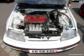 K20-Motorumbau in weissem Honda Civic EE9
