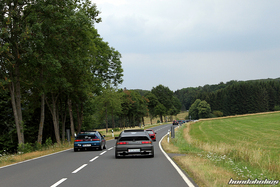 Honda CRX EE8 überholt anderen Honda