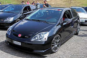 Schwarzer Civic EP3 auf der Ibergeregg