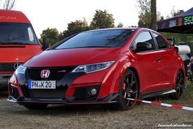 Roter Civic Type R FK2R